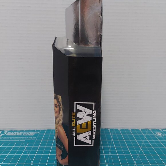 AEW Unrivaled Collection Series 2 Tay Conti Melo #13 Wrestling Action Figure - Picture 2 of 6